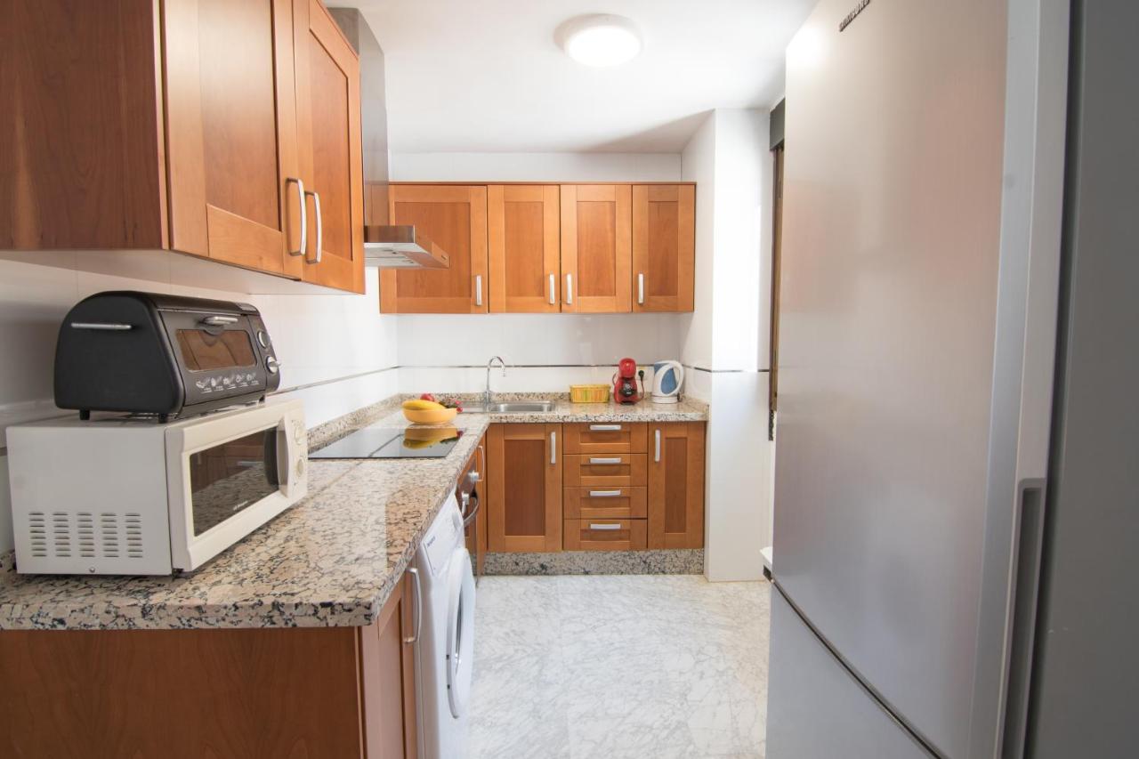 Tuguest Gracia Apartments Гранада Екстериор снимка